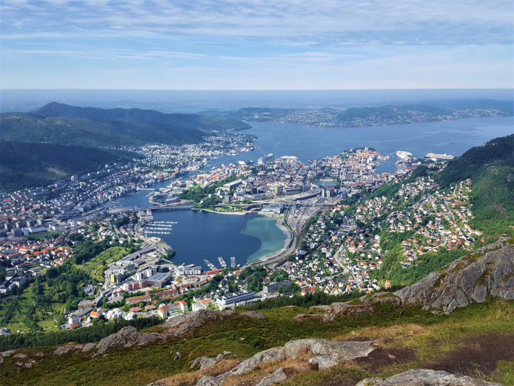 Fløyen,fløien,fløibanen,bergen,365,hiking,fjelltur,byfjellene,vestlandet,løvstakken,ulriken,ulriken643,vidden,lyderhorn,rundemanen,blåmanen,sandviksfjellet,stoltzen,stoltzekleiven,damsgårdsfjellet,kvarven,fort,ulriksbanen,syv,fjell