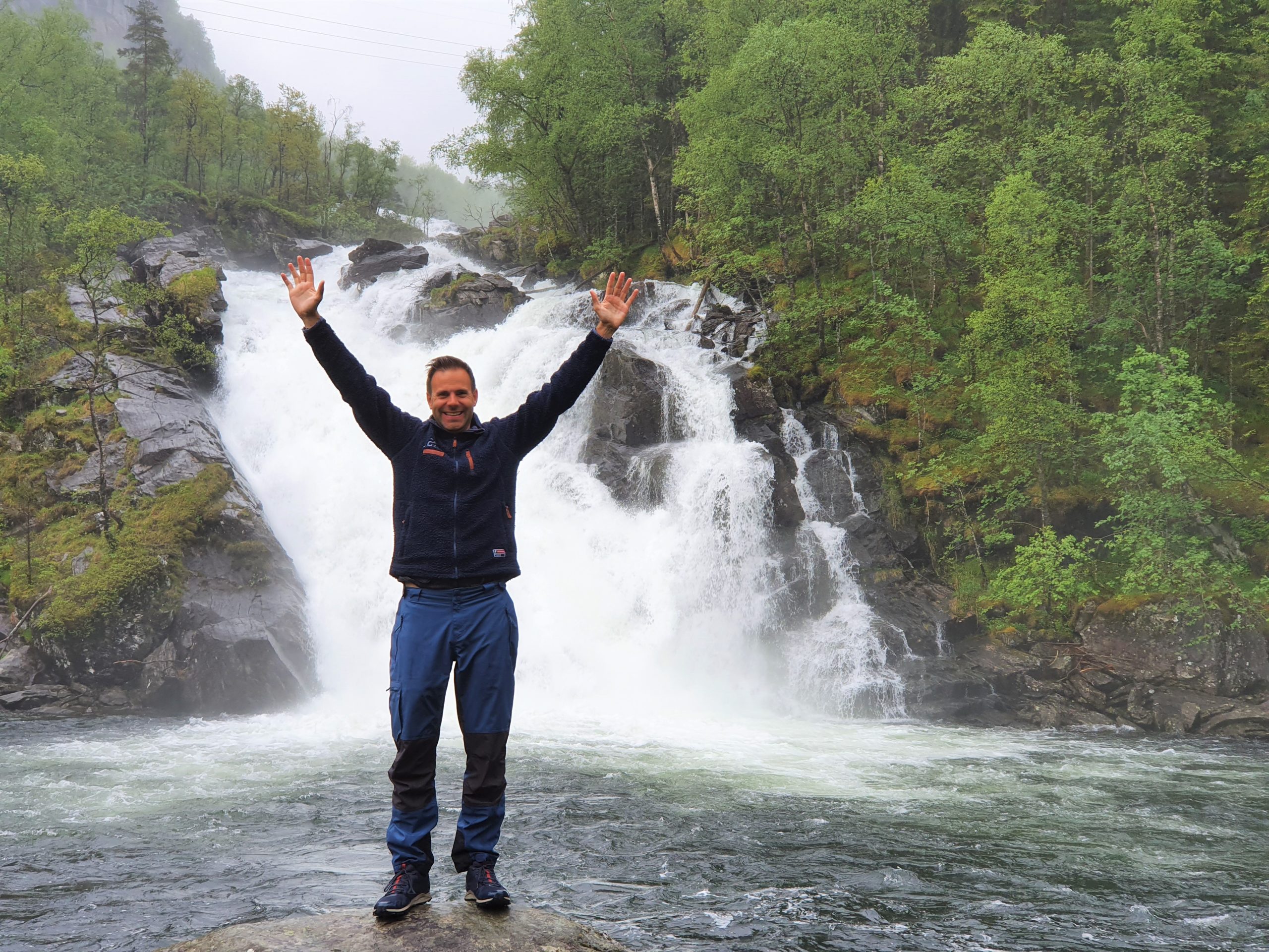 You are currently viewing Chasing waterfalls enroute to Hardanger