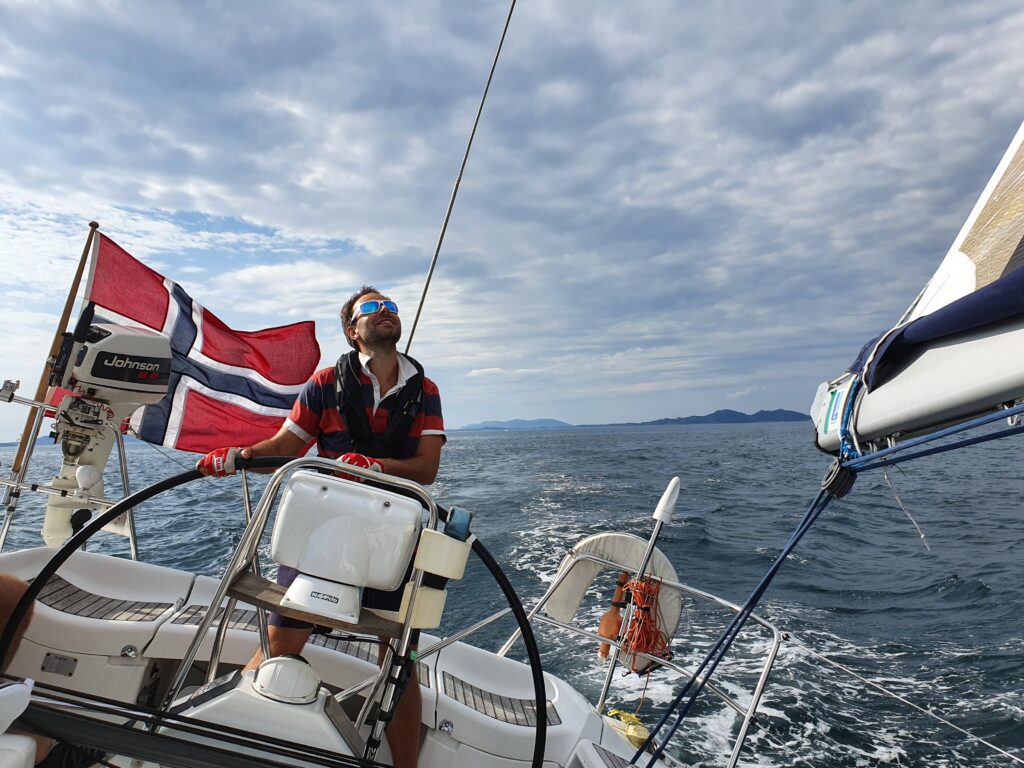 Fanafjorden,korsfjorden,bjørnafjorden,kvinnheradfjorden,uskedalen,rosendal,sniltstveitsøy,skorpo,lukksundet,ulvanosa,manen,englafjell,øyro,marina,camping,kvinnherad,fjelltur,seiltur,seiling,hiking,sailing,sail,hike,fjord,fjell,mountains,husnes,ona,rheim,tysnes,gjestehavn,gjestebrygge,bunkring,stord,visitkvinnherad,uskedal,folgefonna,glacier,isbre,nasjonalpark,boat,Bergen,port,havn,båttur