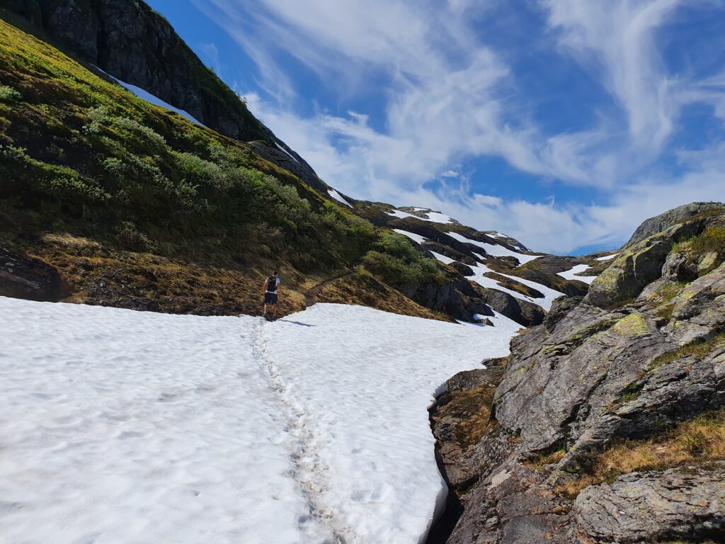 Ålvik,Vikedalsnebbet,hardanger,hardangerfjorden,fjord,hiking,fjordhiking,tur,fjelltur,hedlerdalen,kvamherad,kvam,folgefonna,glacier,isbre,demning,dam,norway,bergen,odda,ullensvang,utne,kvanndal,kinsarvik,turguide,dagstur,mountains,vandring,toppen,naglaklepp,giljafjell,øystese,norheimsund,granvin,voss,vossafjell,stølsheimen,hamlagrø,fjordnorway,Norwegian,bergen365,365