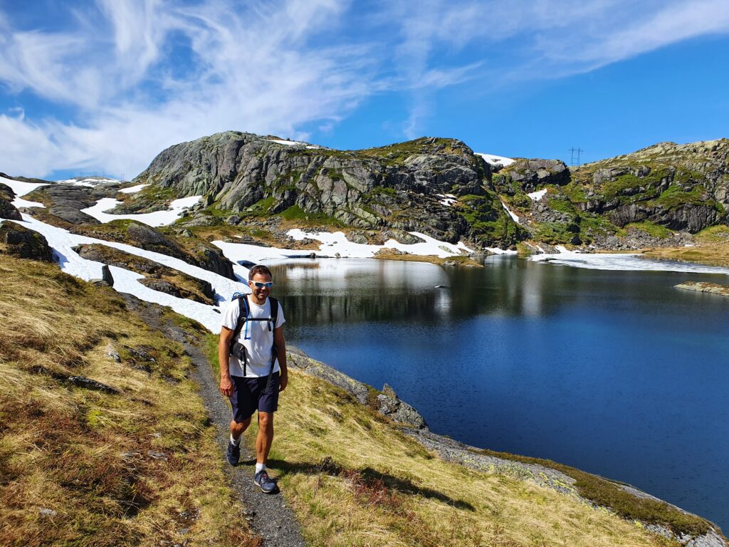 Ålvik,Vikedalsnebbet,hardanger,hardangerfjorden,fjord,hiking,fjordhiking,tur,fjelltur,hedlerdalen,kvamherad,kvam,folgefonna,glacier,isbre,demning,dam,norway,bergen,odda,ullensvang,utne,kvanndal,kinsarvik,turguide,dagstur,mountains,vandring,toppen,naglaklepp,giljafjell,øystese,norheimsund,granvin,voss,vossafjell,stølsheimen,hamlagrø,fjordnorway,Norwegian,bergen365,365