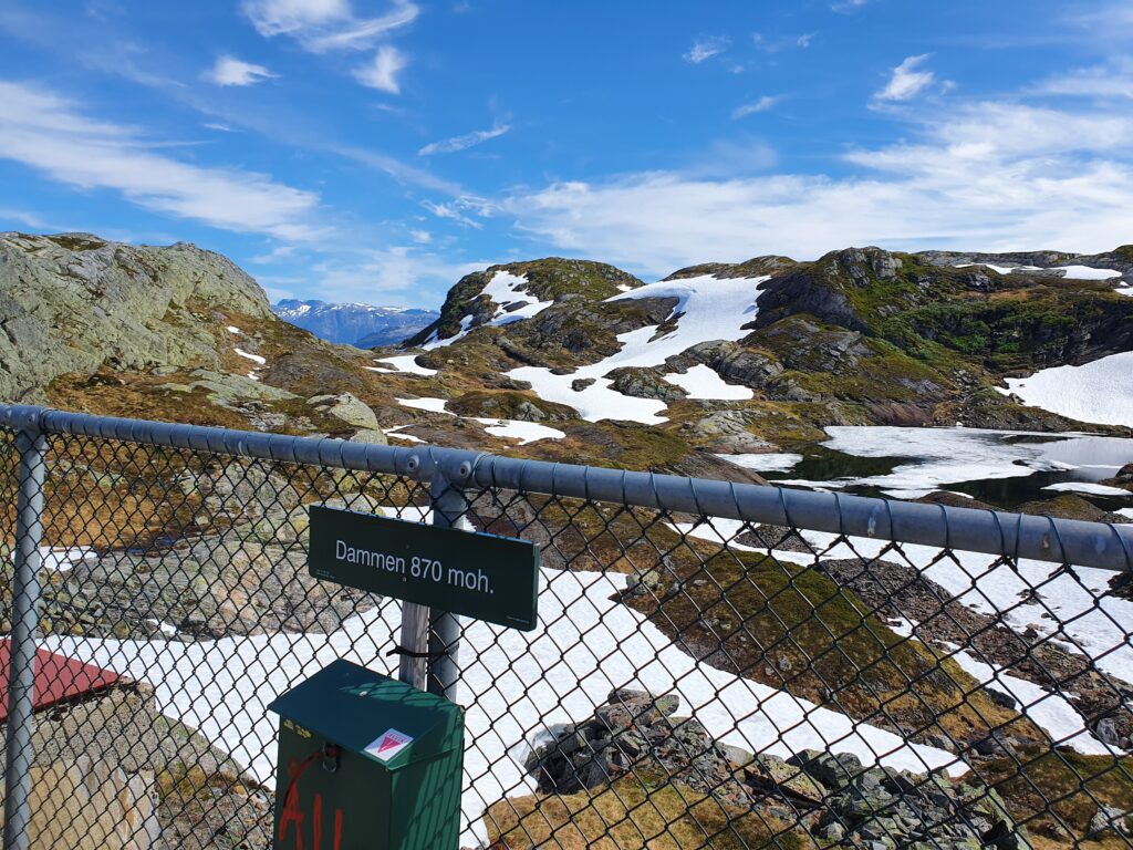 Ålvik,Vikedalsnebbet,hardanger,hardangerfjorden,fjord,hiking,fjordhiking,tur,fjelltur,hedlerdalen,kvamherad,kvam,folgefonna,glacier,isbre,demning,dam,norway,bergen,odda,ullensvang,utne,kvanndal,kinsarvik,turguide,dagstur,mountains,vandring,toppen,naglaklepp,giljafjell,øystese,norheimsund,granvin,voss,vossafjell,stølsheimen,hamlagrø,fjordnorway,Norwegian,bergen365,365