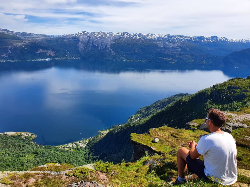 Ålvik,Vikedalsnebbet,hardanger,hardangerfjorden,fjord,hiking,fjordhiking,tur,fjelltur,hedlerdalen,kvamherad,kvam,folgefonna,glacier,isbre,demning,dam,norway,bergen,odda,ullensvang,utne,kvanndal,kinsarvik,turguide,dagstur,mountains,vandring,toppen,naglaklepp,giljafjell,øystese,norheimsund,granvin,voss,vossafjell,stølsheimen,hamlagrø,fjordnorway,Norwegian,bergen365,365