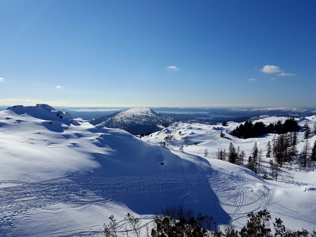 På ski i Bergen, Fløyen, Rundemanen, Lysløypen, Skiing, Norway, snow, snø