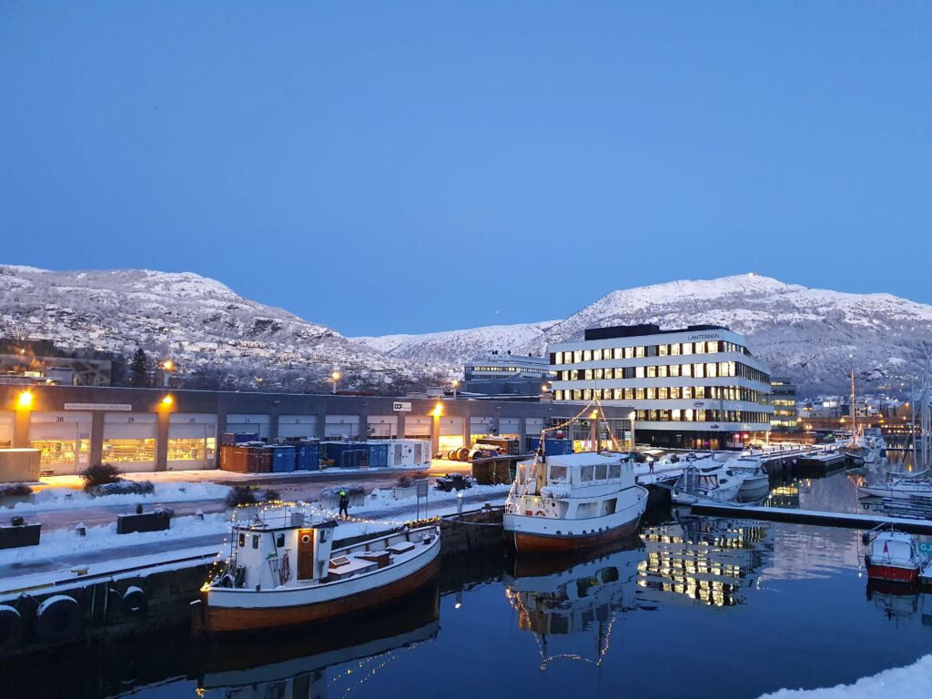 På ski i Bergen, Fløyen, Rundemanen, Lysløypen, Skiing, Norway, snow, snø