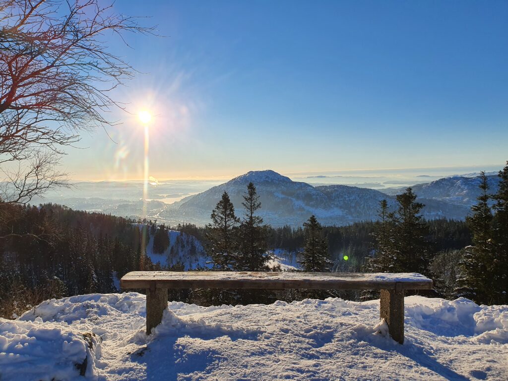 På ski i Bergen, Fløyen, Rundemanen, Lysløypen, Skiing, Norway, snow, snø