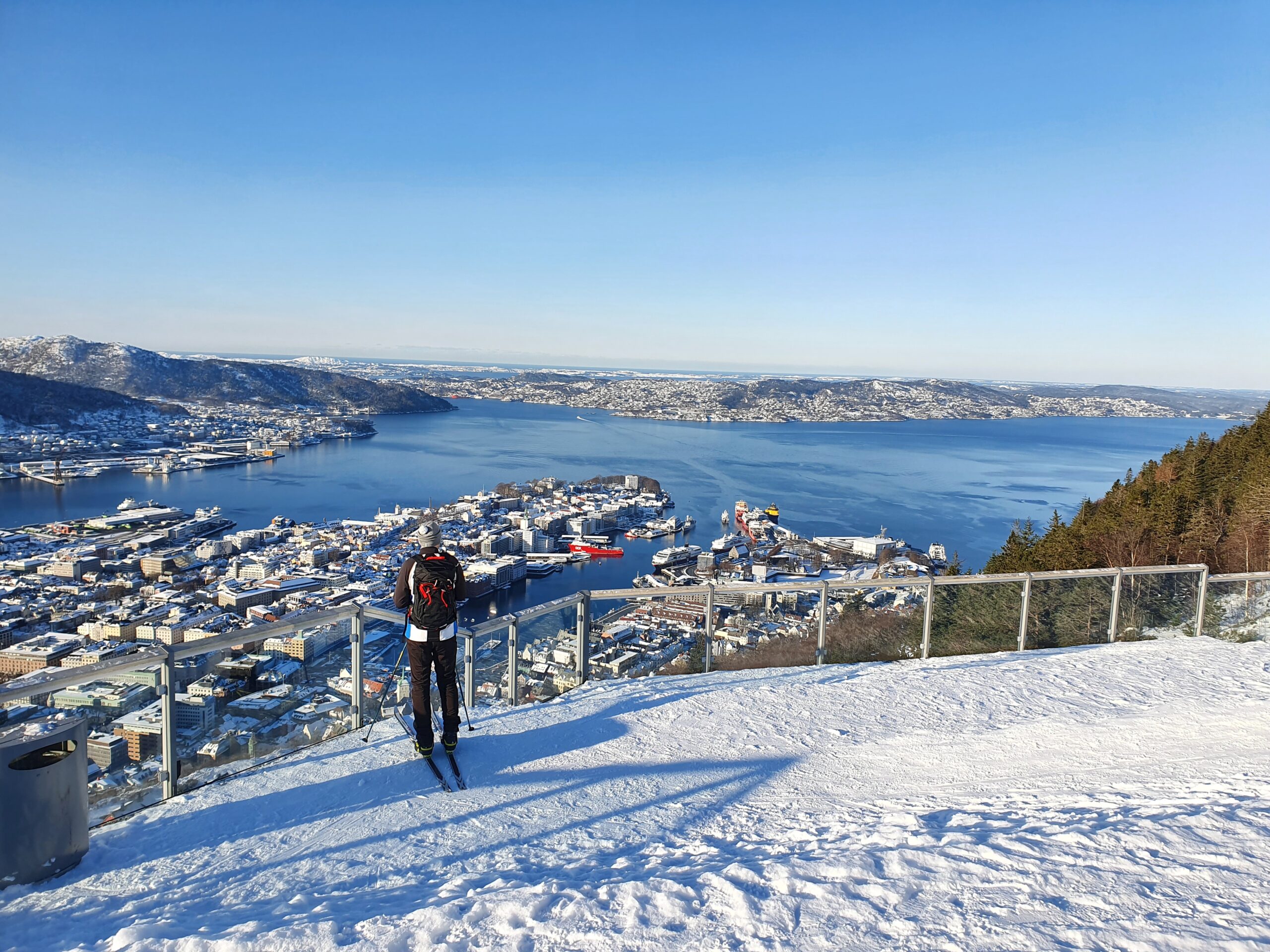You are currently viewing Skiing above Bergen town